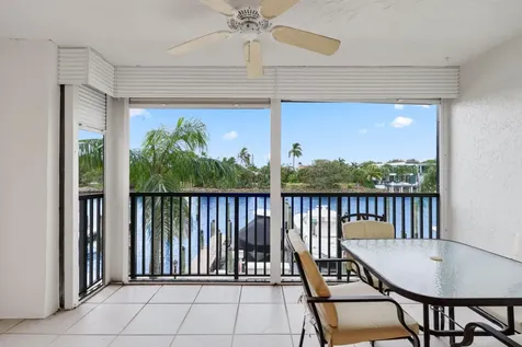 240 Captains Walk Delray Beach FL 33483