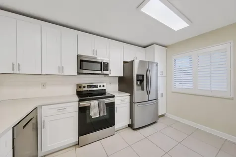 240 Captains Walk Delray Beach FL 33483