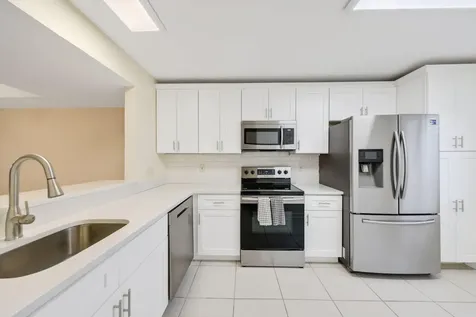 240 Captains Walk Delray Beach FL 33483