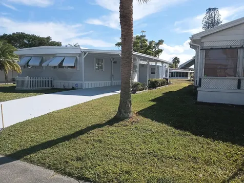 31 Huarte Way Port Saint Lucie FL 34952