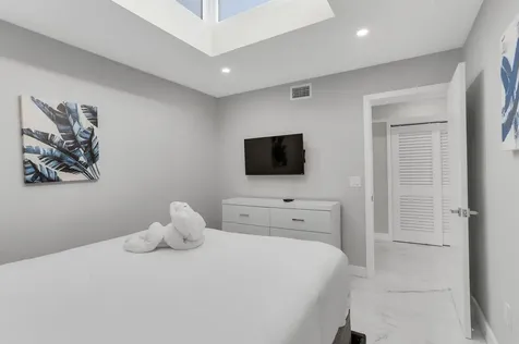2019 NE 14th Court Fort Lauderdale FL 33304
