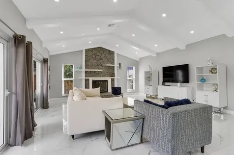 2019 NE 14th Court Fort Lauderdale FL 33304