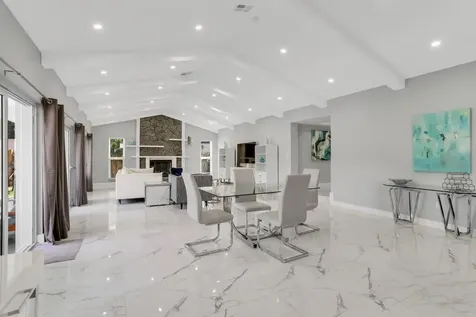 2019 NE 14th Court Fort Lauderdale FL 33304