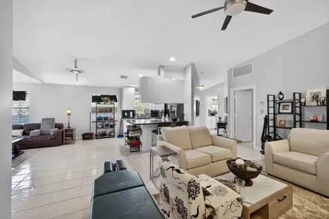 4153 Royal Oak Drive Palm Beach Gardens FL 33410
