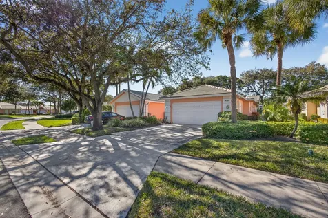 4153 Royal Oak Drive Palm Beach Gardens FL 33410