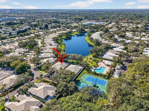 4153 Royal Oak Drive Palm Beach Gardens FL 33410