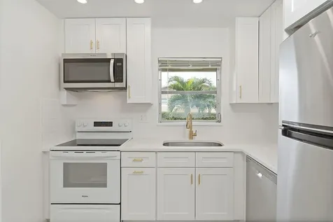 2557 Dudley Drive West Palm Beach FL 33415