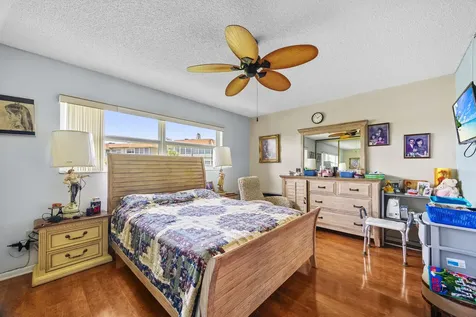 3405 Nw 48 Avenue Lauderdale Lakes FL 33319