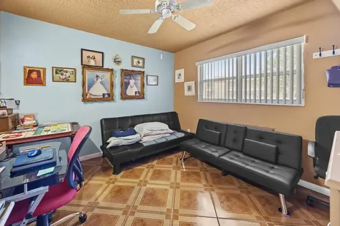 3405 Nw 48 Avenue Lauderdale Lakes FL 33319