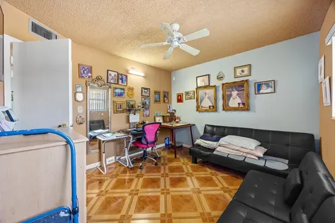 3405 Nw 48 Avenue Lauderdale Lakes FL 33319