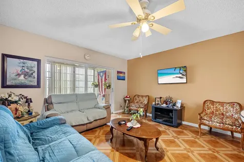 3405 Nw 48 Avenue Lauderdale Lakes FL 33319