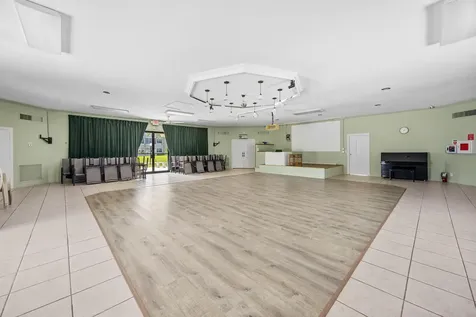3405 Nw 48 Avenue Lauderdale Lakes FL 33319