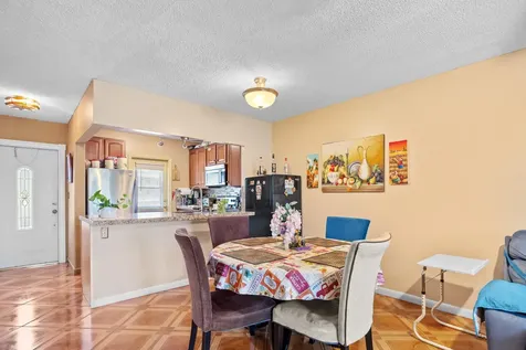 3405 Nw 48 Avenue Lauderdale Lakes FL 33319