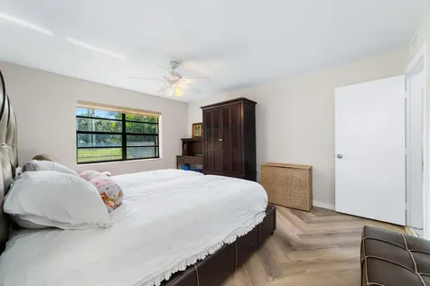 1060 Cedar Creek Way Davie FL 33325