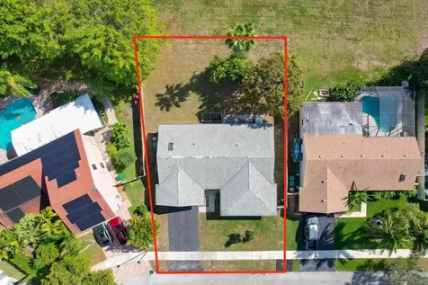 1060 Cedar Creek Way Davie FL 33325
