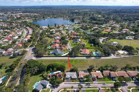 1060 Cedar Creek Way Davie FL 33325