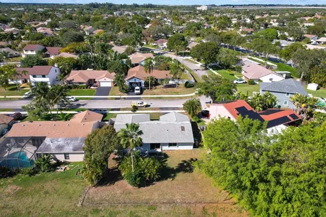1060 Cedar Creek Way Davie FL 33325