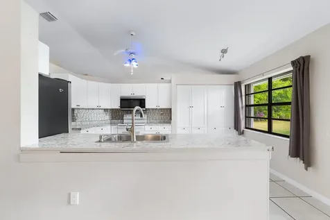 1060 Cedar Creek Way Davie FL 33325