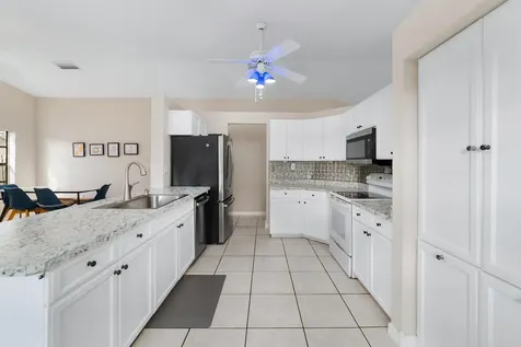 1060 Cedar Creek Way Davie FL 33325