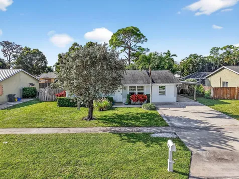4896 Neros Circle Lake Worth FL 33463