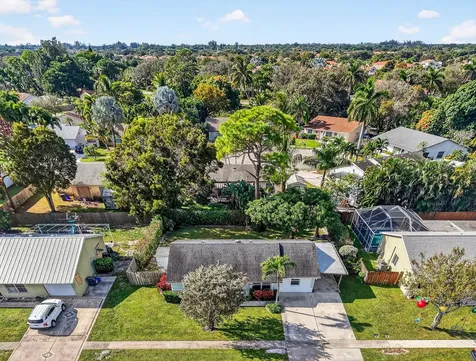 4896 Neros Circle Lake Worth FL 33463