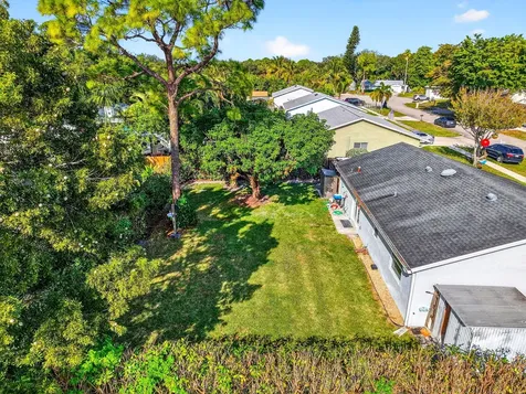 4896 Neros Circle Lake Worth FL 33463