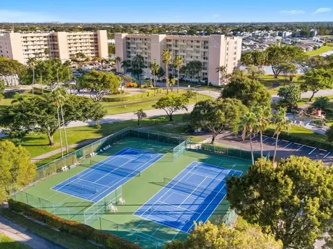 14310 Strathmore Lane Delray Beach FL 33446