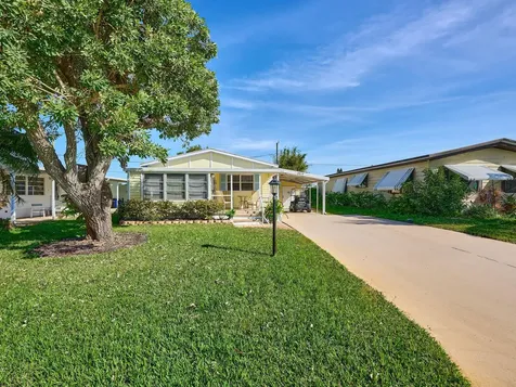 8217 Se Swan Avenue Hobe Sound FL 33455