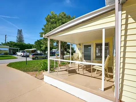 8217 Se Swan Avenue Hobe Sound FL 33455