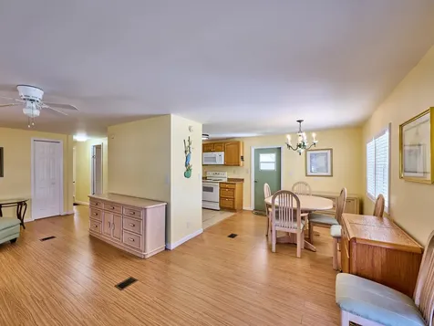 8217 Se Swan Avenue Hobe Sound FL 33455