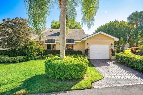 6858 Fountains Circle Lake Worth FL 33467