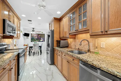 6858 Fountains Circle Lake Worth FL 33467