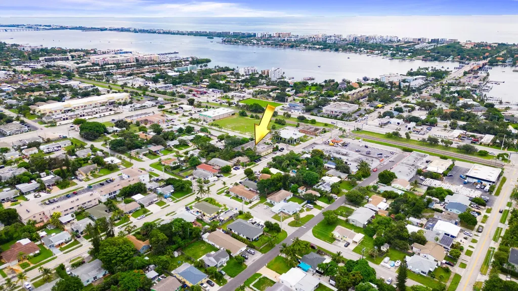 301 W Ocean Avenue Lantana FL 33462