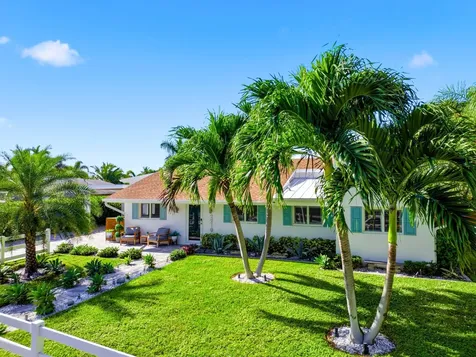 2210 NE 3rd Avenue Avenue Delray Beach FL 33444