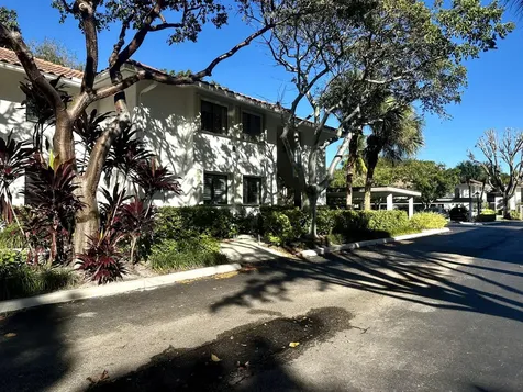 25 Pelican Pointe Drive Delray Beach FL 33483