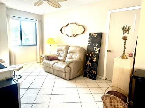 25 Pelican Pointe Drive Delray Beach FL 33483