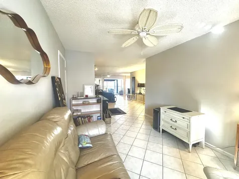 25 Pelican Pointe Drive Delray Beach FL 33483