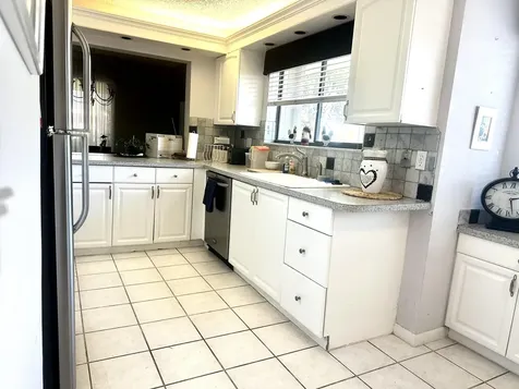 25 Pelican Pointe Drive Delray Beach FL 33483