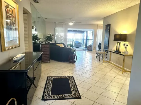 25 Pelican Pointe Drive Delray Beach FL 33483