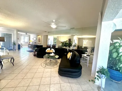 25 Pelican Pointe Drive Delray Beach FL 33483