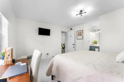 7500 NW 30th Place Sunrise FL 33313
