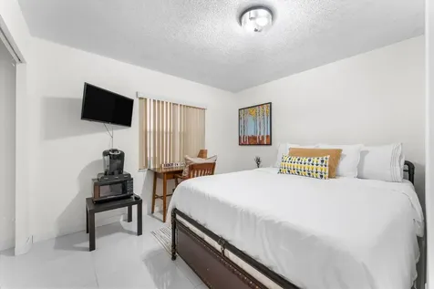 7500 NW 30th Place Sunrise FL 33313