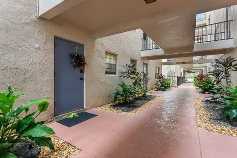 7500 NW 30th Place Sunrise FL 33313