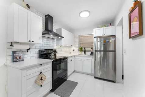 7500 NW 30th Place Sunrise FL 33313
