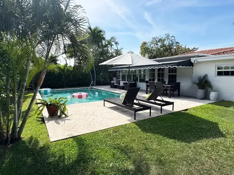 360 Alhambra Place West Palm Beach FL 33405