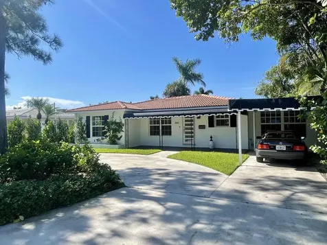 360 Alhambra Place West Palm Beach FL 33405