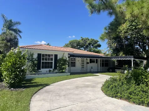 360 Alhambra Place West Palm Beach FL 33405