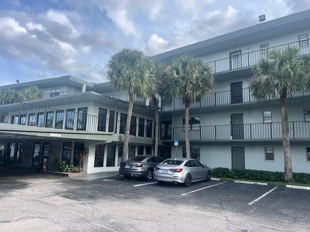 9440 SW 8th Street Boca Raton FL 33428