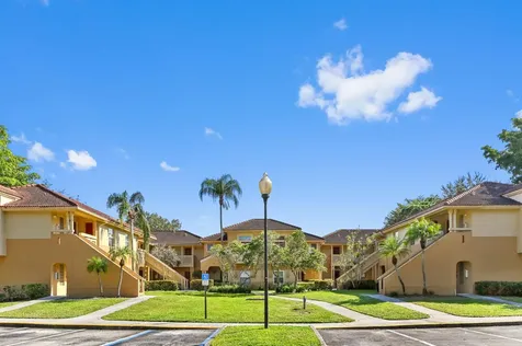 4847 Via Palm Lakes West Palm Beach FL 33417