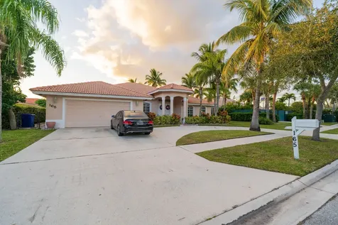 165 Cypress Trace Royal Palm Beach FL 33411